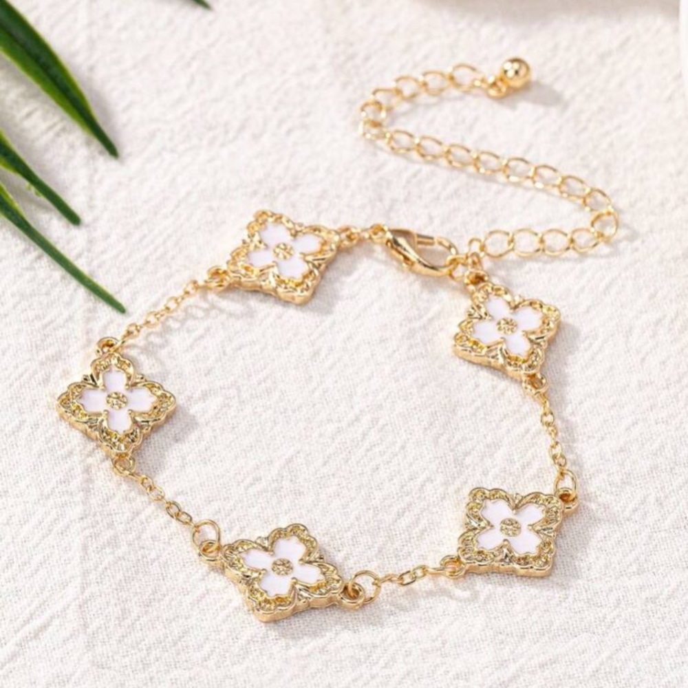 White Four Leaf Clover Bracelet